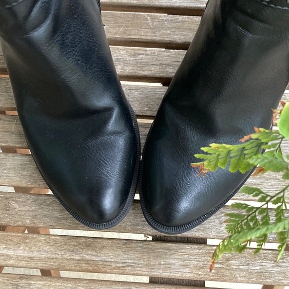 SOLD Sam Edelman Booties - Picture 4 of 9